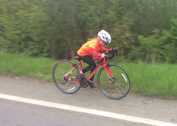 Pequena ciclista faz sucesso e Specialized a leva para o Amgen Tour of California