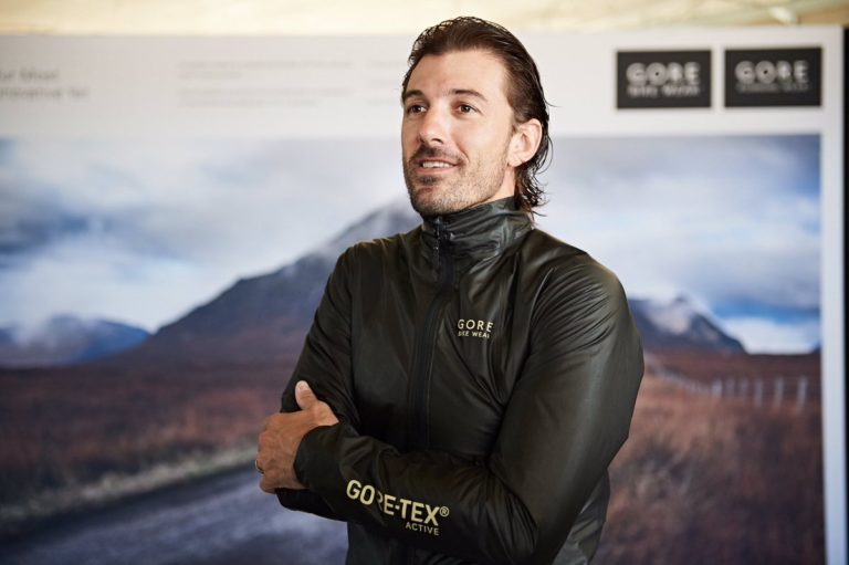 Cancellara desafia Phil Gaimon após controvérsia sobre uso de motor!