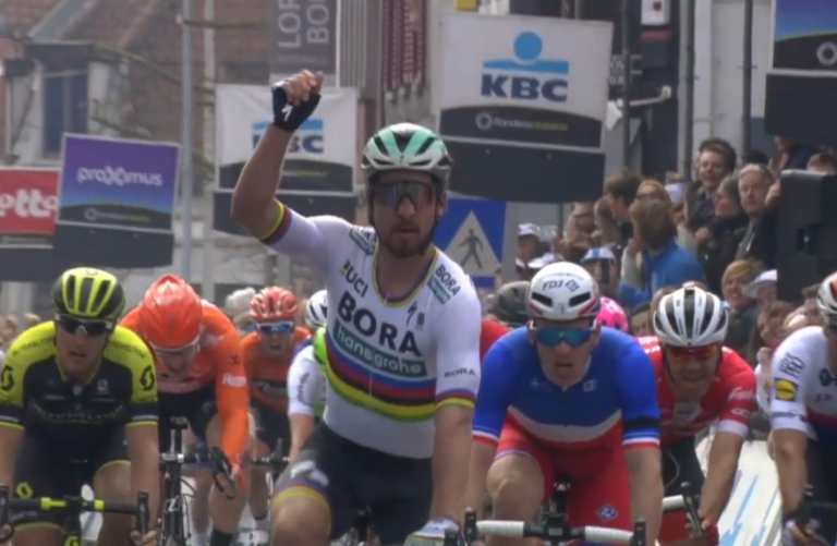 Peter Sagan vence Gent Wevelgem no sprint após 251km!