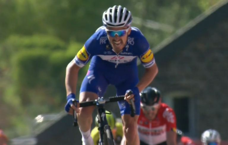 Alaphilippe vence Valverde na Fleche Wallone