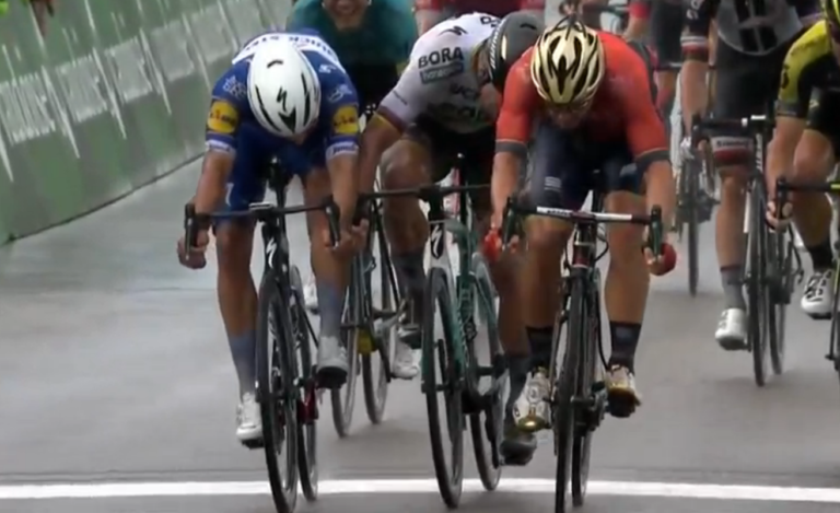 Colbrelli vence sprint com Gaviria em segundo e Sagan em terceiro na Suíça!