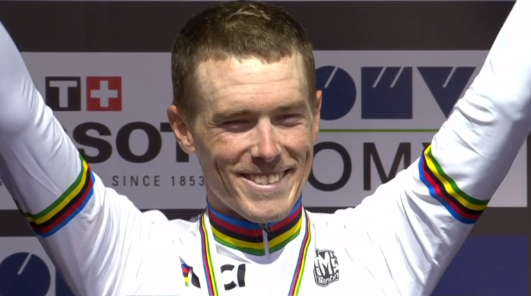 Rohan Dennis voa baixo para vencer o mundial de contra relógio!