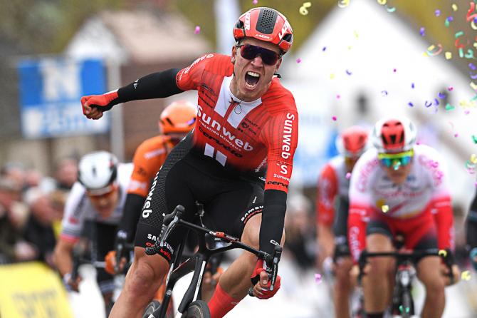 Sunweb sai do zero em dia de queda brutal na Bélgica!