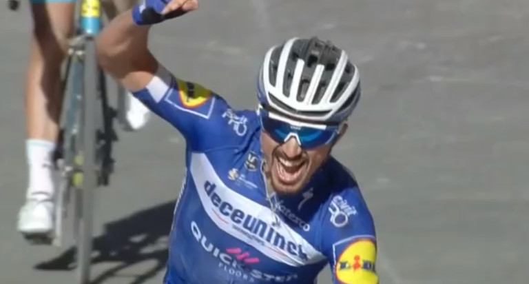 Julian Alaphilippe vence Strade Bianche