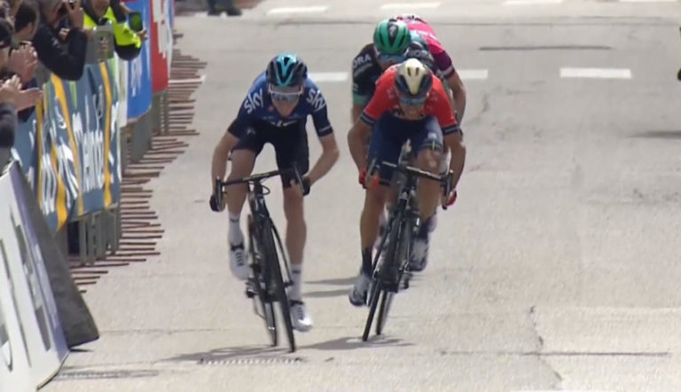 Tao Geoghegan da Sky bate Nibali no sprint e vence pela segunda vez nos Alpes!