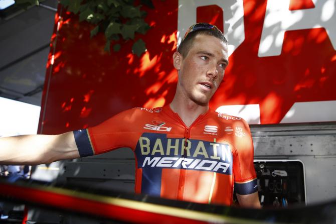 Rohan Dennis surta e abandona o Tour de France