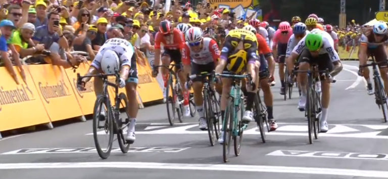 Tour de France começa com homenagens a Merckx e vitória de Mike Teunissen,