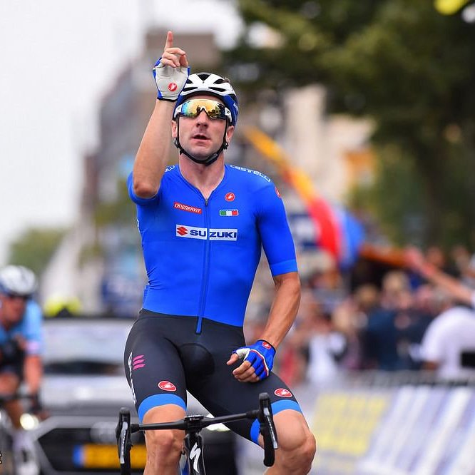 Elia Viviani é o campeão europeu de Ciclismo!