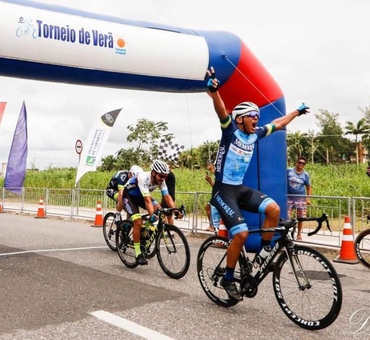 Torneio de Verão tem dobradinha da Memorial em Ilha Comprida (SP)