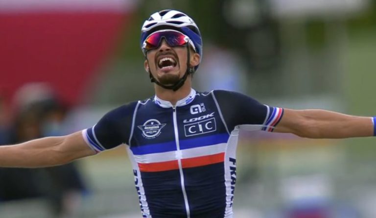 Julian Alaphillippe é o campeão mundial de ciclismo em 2020