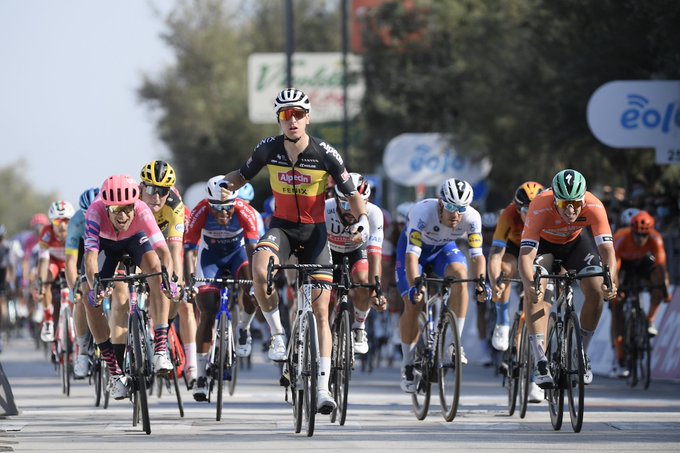Campeão belga Tim Merlier vence na Tirreno Adriatico