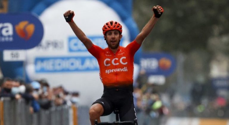 Josef Cerny vence etapa encurtada do Giro