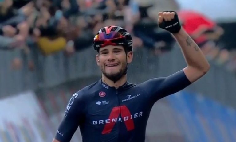 Filippo Ganna vence novamente no Giro