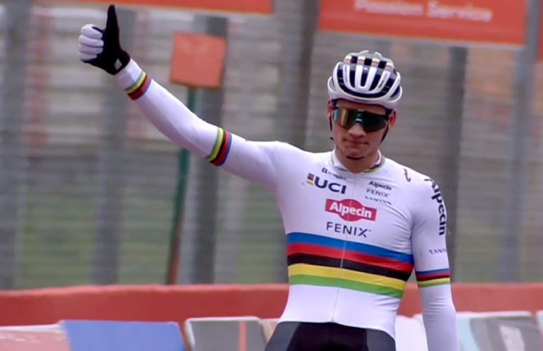 Van der Poel vence sem concorrência Superprestige em Zolder!