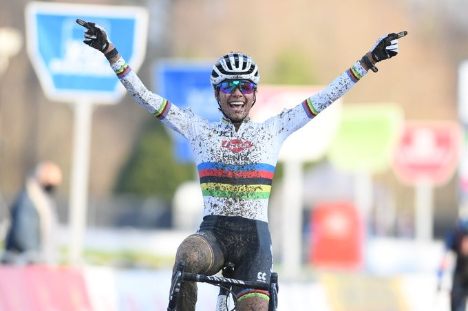 Ceylin Carmen Alvarado vence o GP Sven Nys de Cyclocross