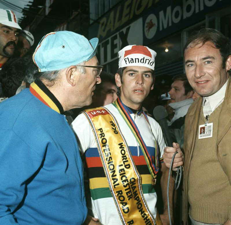Jean-Pierre Monseré recebendo o título mundial em 1970 | Foto Arquivo @Belga