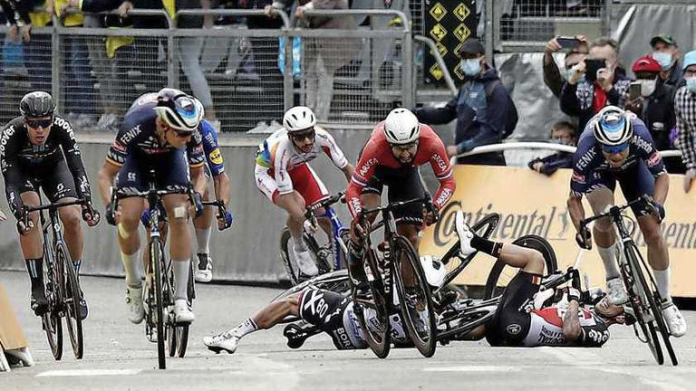 Tim Merlier vence no Tour, Van der Poel segue líder e Peter Sagan Cai