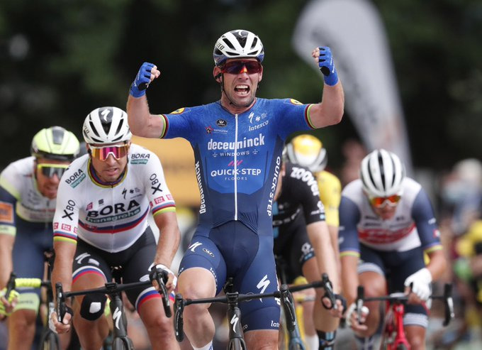 Cavendish vence no Tour de France em chegada espetacular!