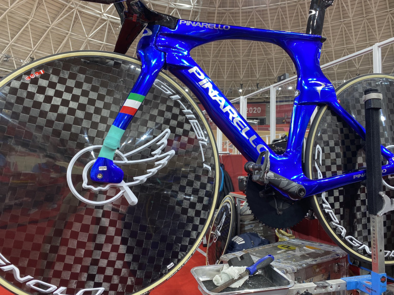 Bicicleta Pinarello no Velódromo de Izu | Foto UCI 