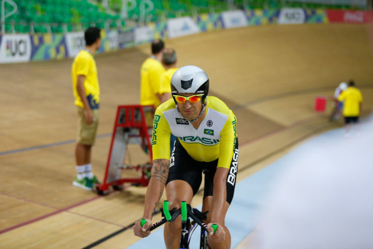 O ciclismo anti-horário: Um retrato do ciclismo de Pista no Brasil