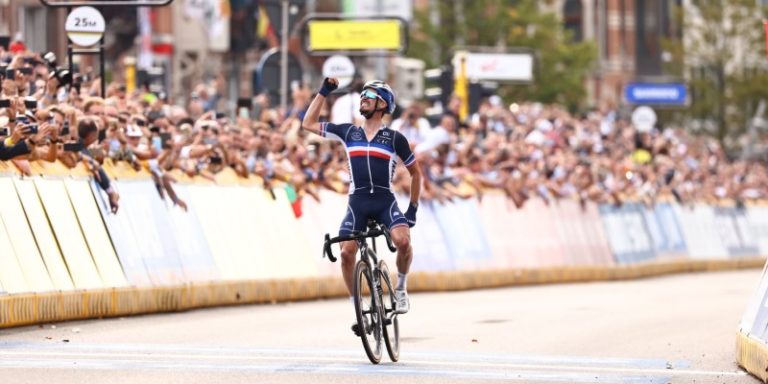 Alaphilippe é bicampeão mundial de ciclismo