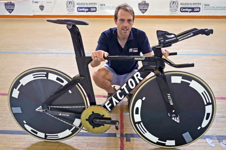 Alex Dowsett tenta quebrar o recorde da hora!