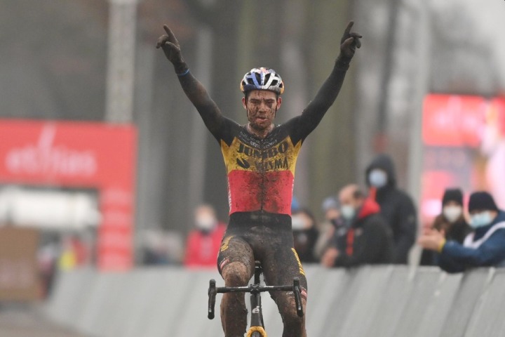 Wout van Aert vence no Cyclo-cross | Foto @Belga