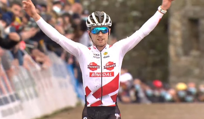Eli Iserbyt vence no Cyclo-cross na França | Captura TV