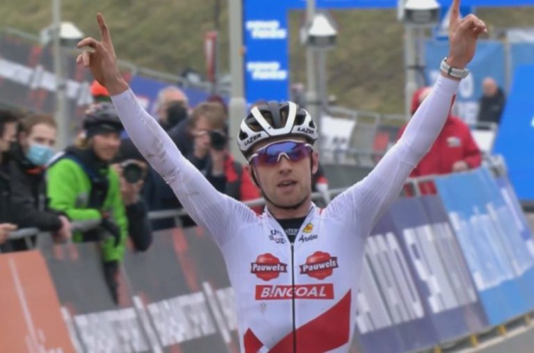 Eli Iserbyt vence Gp Adrie van der Poel pela Copa do Mundo de CX!