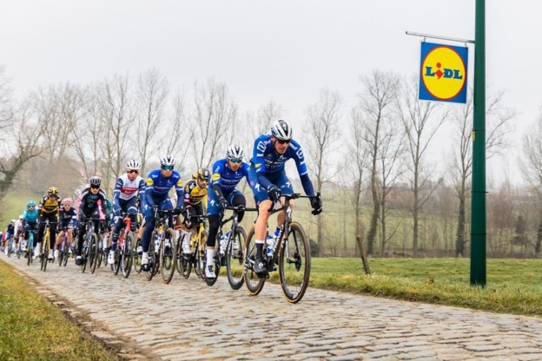 Brasileiro Vinicius Rangel participa da abertura da temporada de ciclismo Belga!