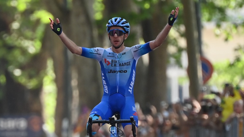 Simon Yates vence no Giro 2022 | Foto Team BikeExchange