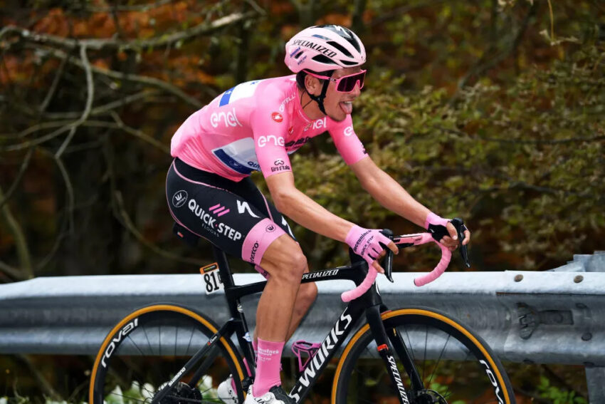 João Almeida lidera o Giro na etapa 15 de 2020 | Foto Getty