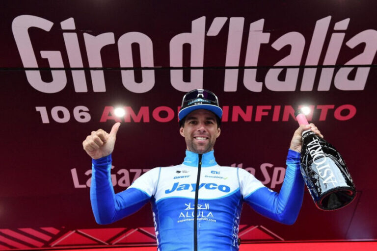 Michael Matthews venceu dura chegada no Giro d’Italia