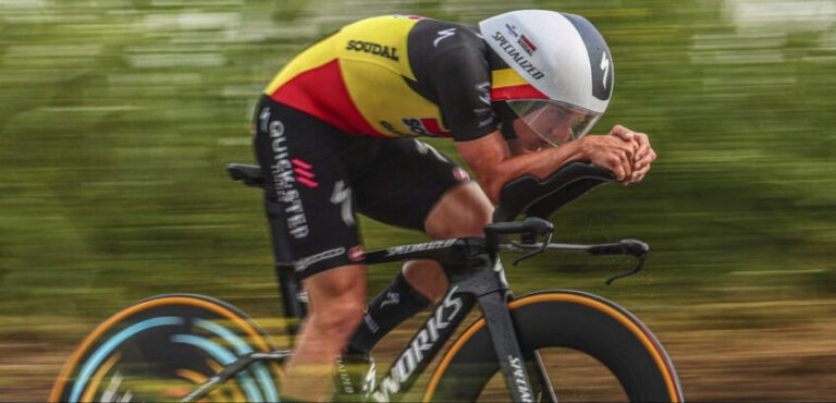 Remco vence contrarrelógio e volta a liderança no Giro d’Italia