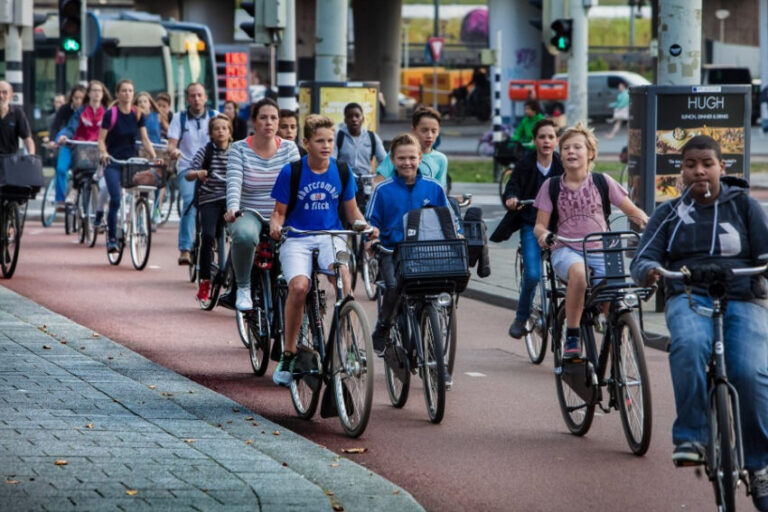 No dia mundial da bicicleta destacamos 5 pontos onde a bicicleta poderia ser melhor utilizada como instrumento de política social