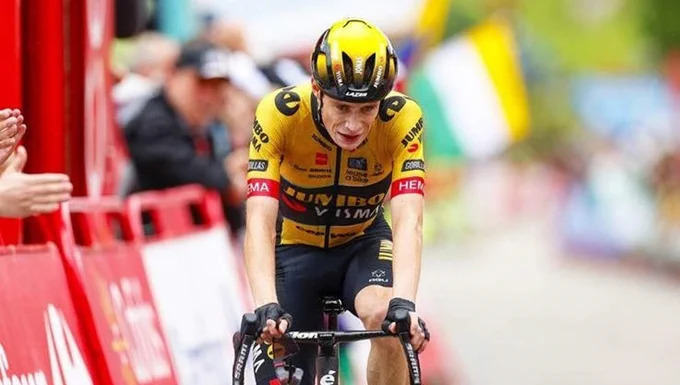 Vingegaard vence pela segunda vez na Vuelta 2023