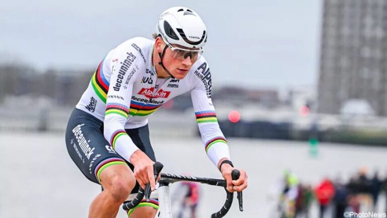 Van der Poel com performance galáctica na Copa do Mundo CX em  Antuérpia