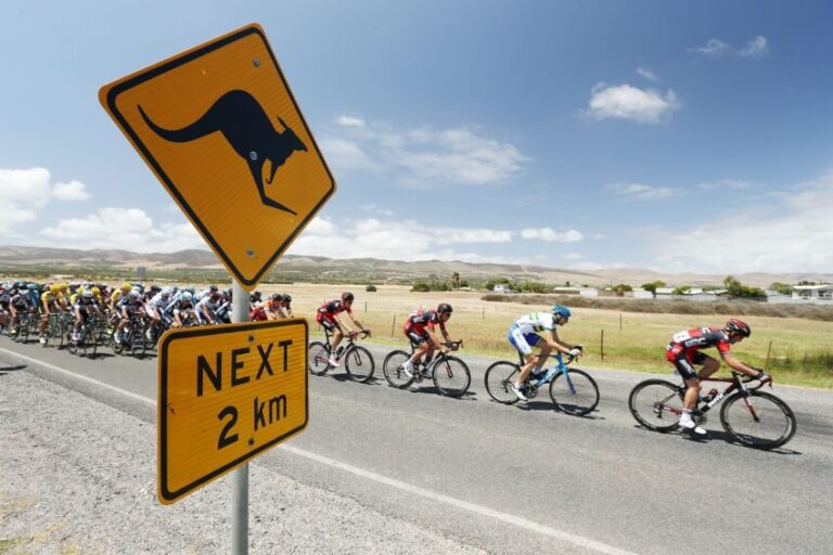 Tour Down Under abre a temporada de ciclismo com brasileiro na disputa