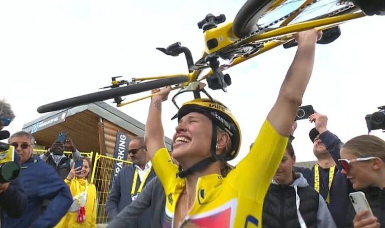 Tour de France Feminino: Niewiadoma é campeã por 4s