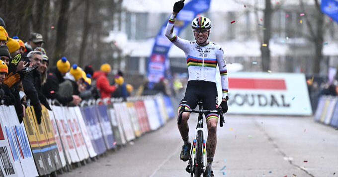 Cyclo-cross: Fem van Empel vence etapa da X2O em Herentals!