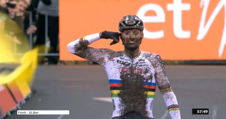 Cyclocross: Van der Poel segue dominante!