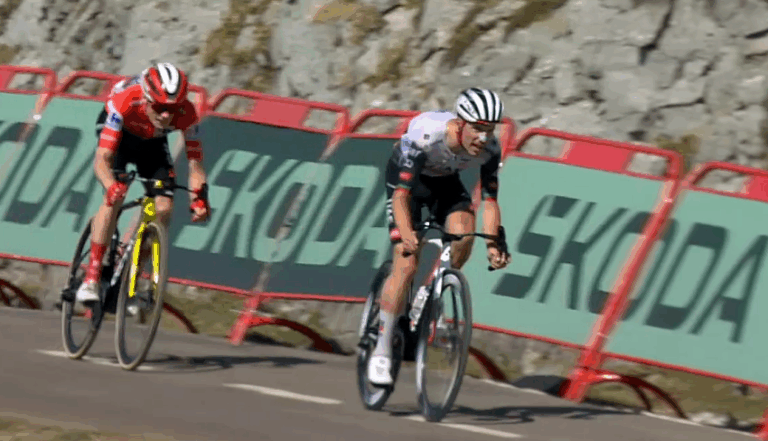 Batalha do Angliru tem vitória de João Almeida com Jonas Vingegaard em segundo na La Vuelta