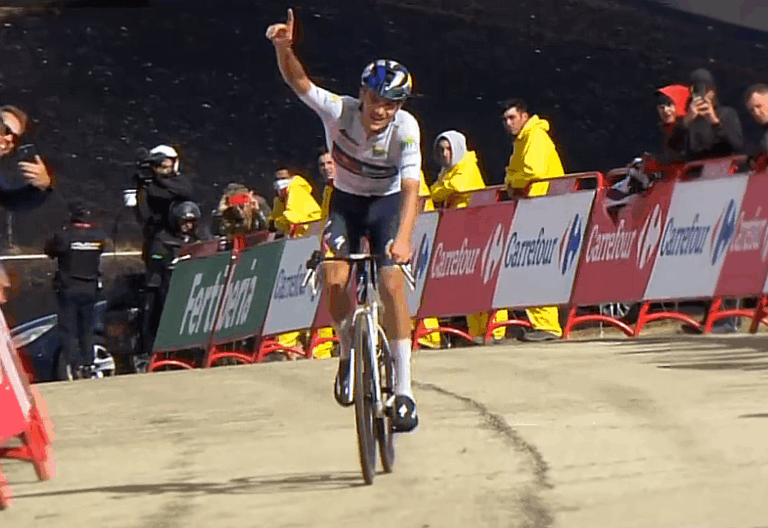 La Vuelta: Pellizzari vence com Pidcock em segundo no Alto de el Morredero
