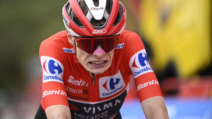 Jonas Vingegaard é o virtual campeão da La Vuelta 2025