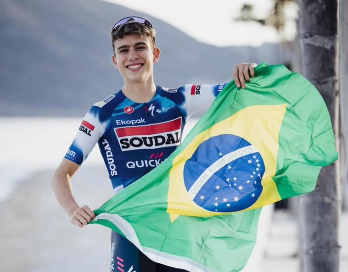 Henrique Bravo, jovem brasileiro de 19 anos, conquista seu primeiro título no ciclismo mundial