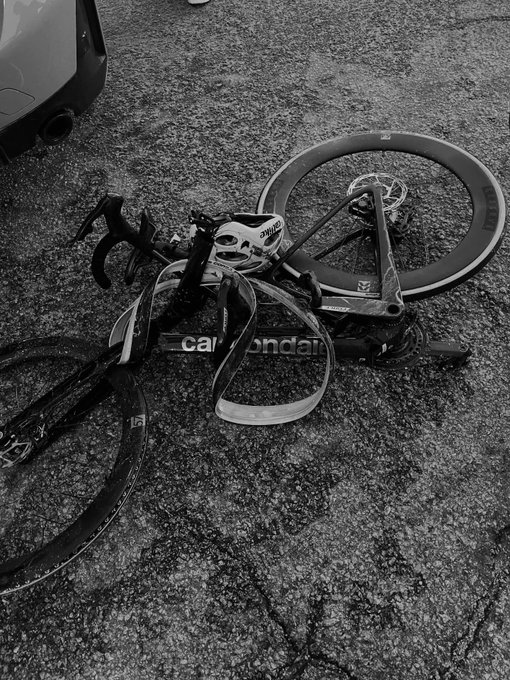 Carro invade trajeto e atropela ciclistas em prova junior em Portugal, brasileiro é atingido e passa bem