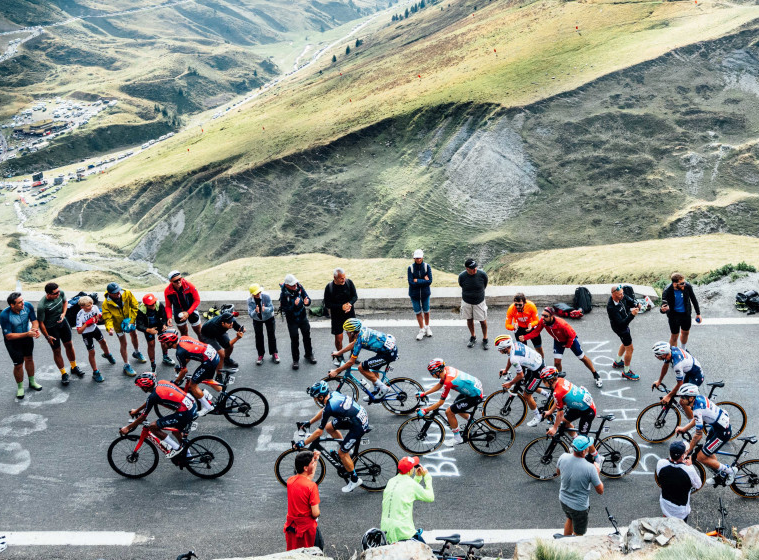 Tour de Romandie começa com prólogo e Tadej Pogacar como favorito